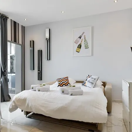 Imoogroom - Modern - Center - Ac - 9 Min From The Palais Apartment *
