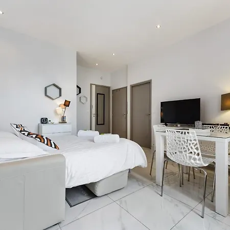 Imoogroom - Modern - Center - Ac - 9 Min From The Palais *